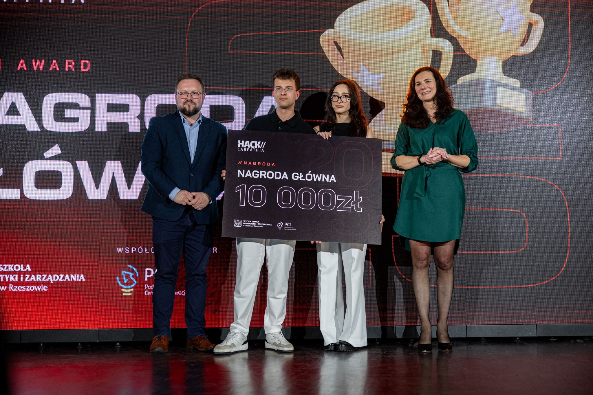 Wręczenie Nagrody Głównej 10 000 zł na HackCarpathia 2025